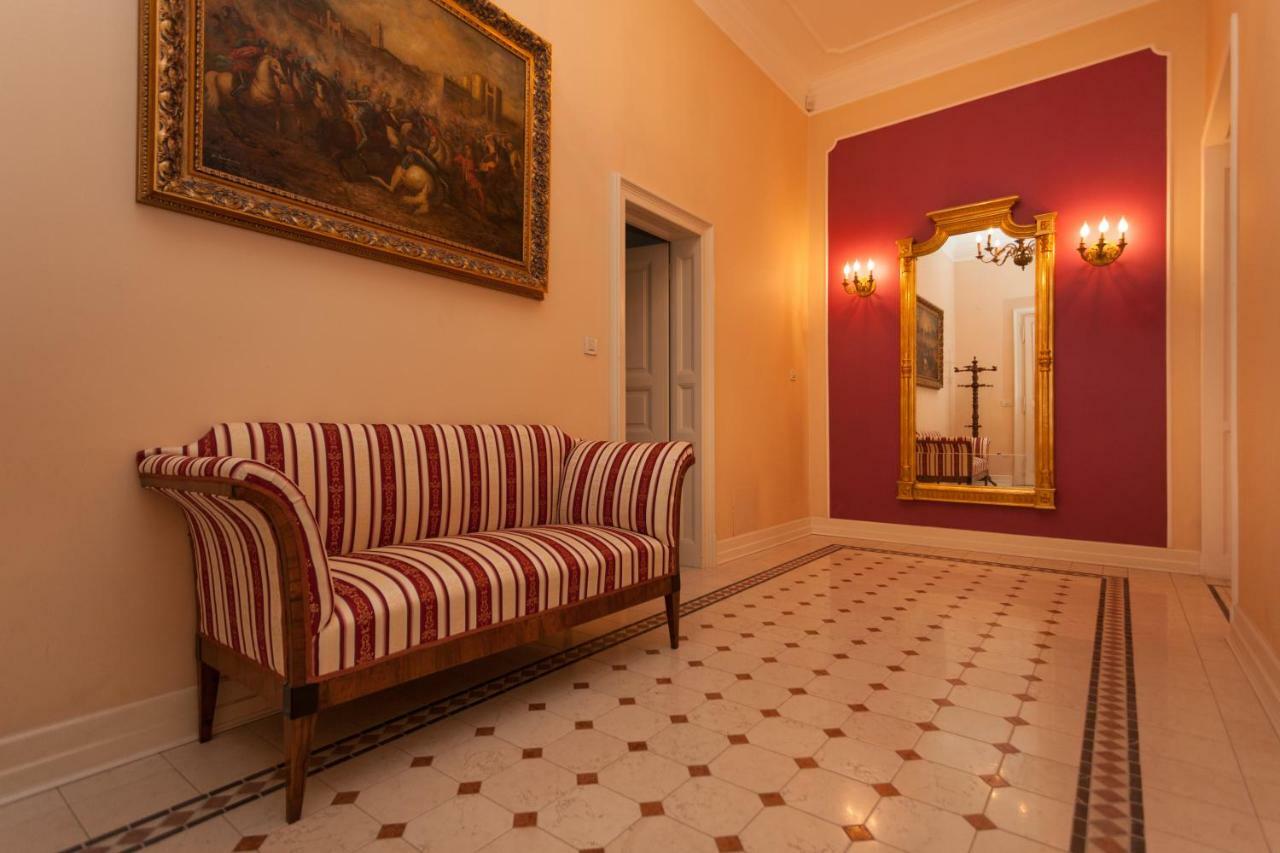 Filip’s Palace Luxurious Apartment Ljubljana Exterior foto