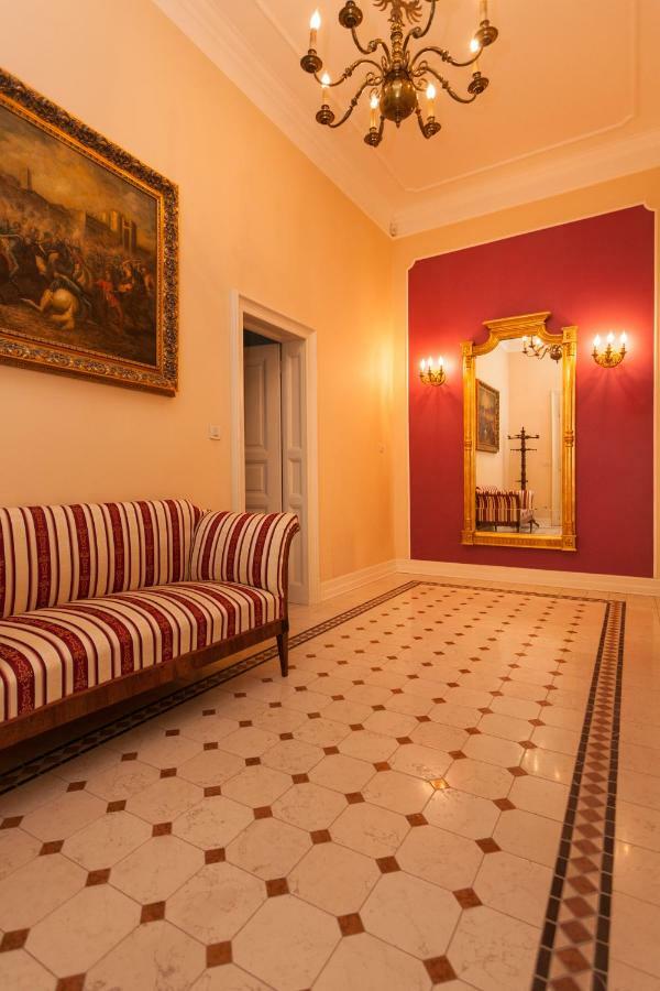 Filip’s Palace Luxurious Apartment Ljubljana Exterior foto