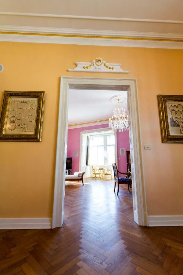 Filip’s Palace Luxurious Apartment Ljubljana Exterior foto