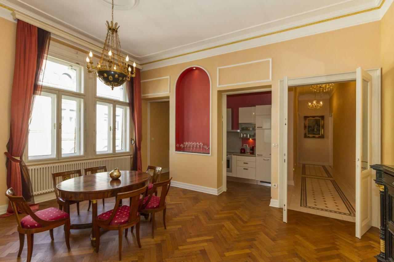 Filip’s Palace Luxurious Apartment Ljubljana Exterior foto